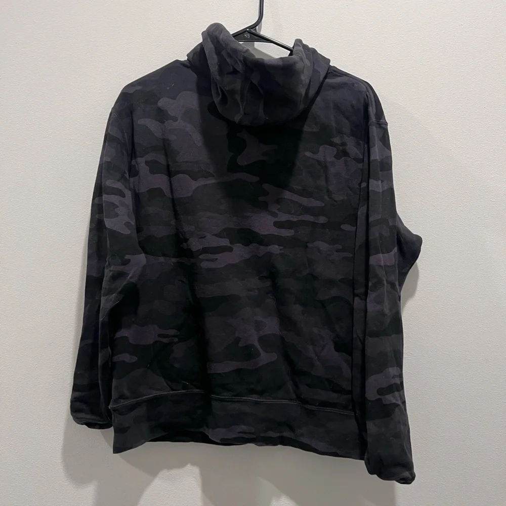 Women’s Sz Medium Kinetix Camo Hoodie - Picture 2 of 4